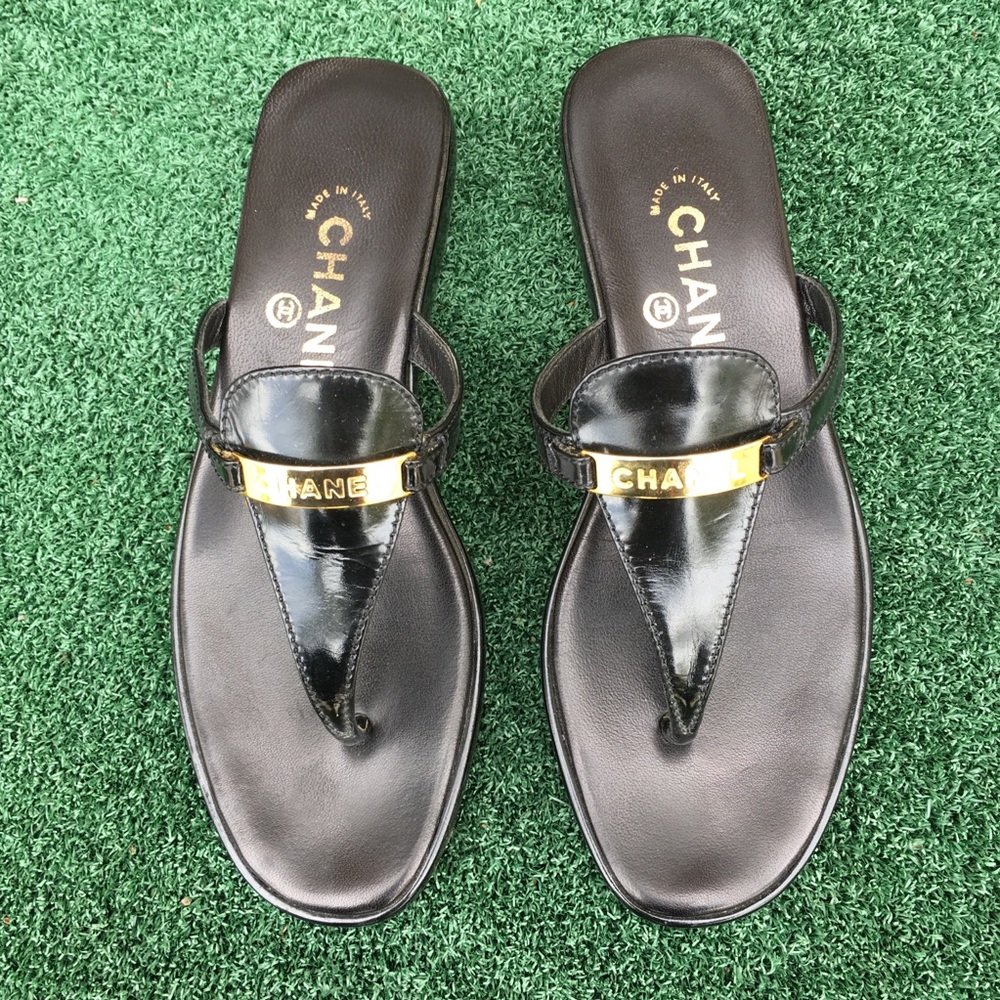 Chanel Vintage Thong Sandal Patent Black 6.5